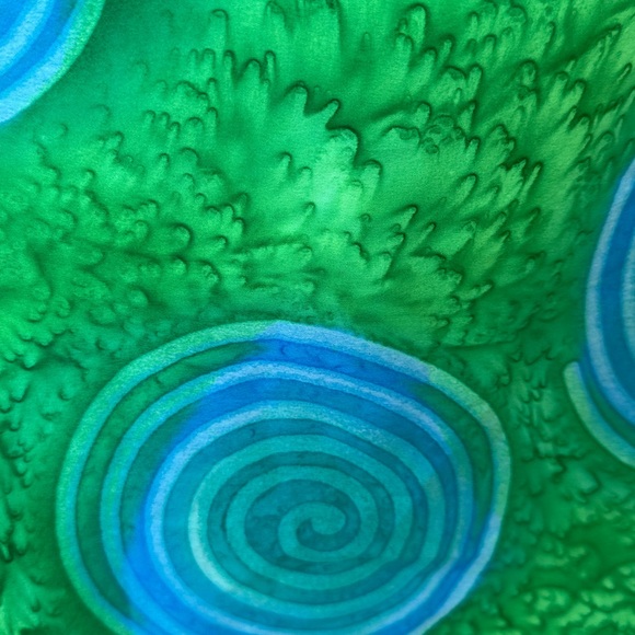 SCARF/WRAP ladies, vibrant, green and blue with tassels excellent condition - Picture 4 of 11